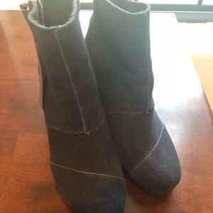TOMS Suede Women’s Wedges- Size 8.5